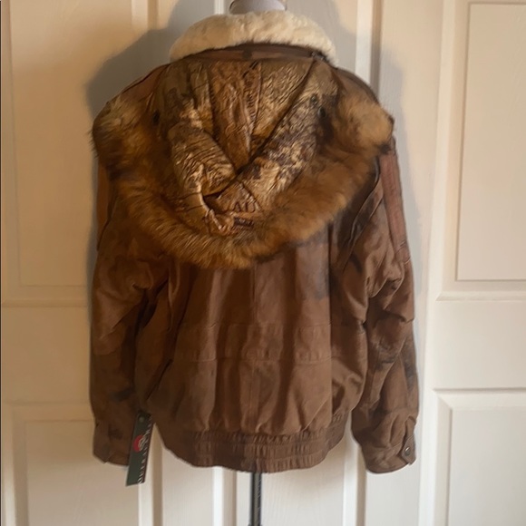 Outback Red Heavy Winter Coat - Picture 2 of 5